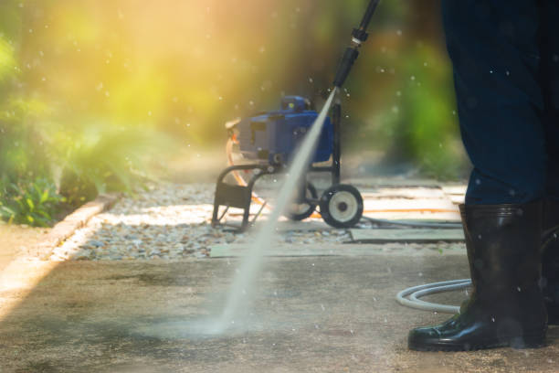 Best Sign and Awning Cleaning  in Hooks, TX